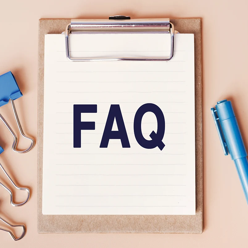 Bo barva folije balona z mavrično številko zbledela?